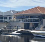 Port Bouvard Escape - Canal Home