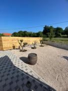 Mediterranean 5 rooms house with pool