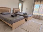 Spacious 4BR Einbay Chalet Overlooking Lake & Golf