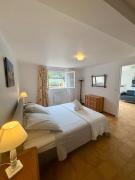 Charmant T2 avec terrasse, piscine et jardin