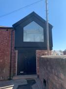 Modern Seaside Cottage - Sleeps 5