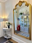 Willesden, Apartment 2, A beautifully furnished and spacious apartment located in the heart of Llandudno