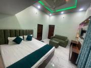 Top Orchha