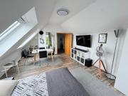 Gemütliche helle Dach-Wohnung in Frankfurt