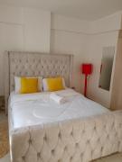 1bedroom with amazing views