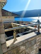 Spacious Kumbor Seafront Apartment