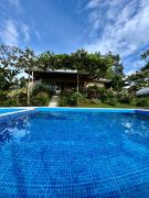 Vista al Volcán Tenorio y Montaña