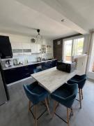 Spacieux T3 moderne avec balcon 6 pers, hyper centre Clermont