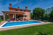 Villa Ornela, summer and sun, ideal for families and pets! Villa Ornela, summer and sun, ideal for families and pets!