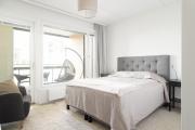 Modern 2BR apartment W 2 balconies, Metro, Helsinki 15min