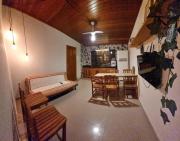 03 Apartamento de praia com ótima localização e piscina