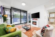 Central Cosy Private Hideaway Close to Tram Shops 3km Melbourne City