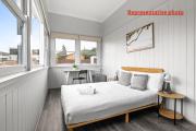 Affordable Double Bedroom - Heart of Belmore with Shared Bathroom