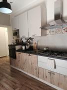 Top Santa Elisabetta