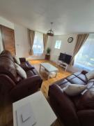 Stylish 3 Bedroom House, Perfect for Families and Groups