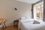 Beautiful Minimalist 1BD Apartment near Montmartre