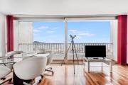 Home2Book Bright Panoramic Apartment