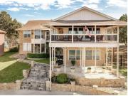 Luxe Lakeside Villa Large Groups withj Fire Pit or Grill