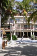 Noah Beach Hotel & Suites