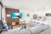 5 min Beach Walk, Upscale with Parking, No Resort Fee