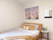 Quaint Double or Queen Room - Mins to Stations&UNSW - Shared Bathroom