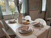 Spacious Coach house - Pet Friendly - Close to sea