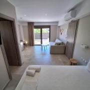 Top Nydri