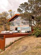 Chalet nas Nuvens with Infinity Pool