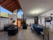 Amplia casa en 1 hectarea a 20 min del estadio