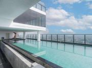 Panoramic Duplex Rama 9 Modern Infinity Pool & Gym