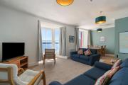 5 Paragon Court - Sea Front Apartment