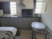 Urban Chic Studio - Sleeps 2 & Pets Ok