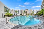 Waterfront, Pet-Friendly Condo with Pool, Spa, and Fitness Center near Downtown Sarasota