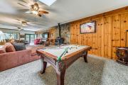 Spacious Alto House on 8 Private Acres with Hot Tub!