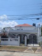 2 Bedroom upstairs large flat in Portmore Pines