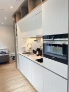 Cozy Studio Apartment Near Heathrow Airport Terminal 4 - Unlimited Wi-Fi - Paid Parking