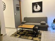 Chic 2-BR Loft w and Yard