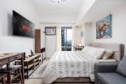 MY Modest Condo with Balcony near IT Park Cebu - Pool, Gym, Sauna