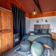 The Cactus Deck by Matilo Cabins Klein Karoo R62 with Hot-tub