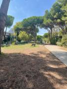 Vue panoramique pour ce grand studio en centre ville