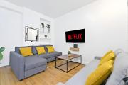 Near Eiffel Tower Luxurious 1 Bedroom Apartment with Free Netflix