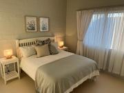 Lagoon & beach paradise