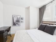 2BR with Soaking Tub Just 10 Min to Downtown