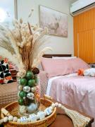 CAMP CJ Staycation A Cozy, Modern Studio near BGC & MRT Boni, Perfect for Relaxing City Getaways