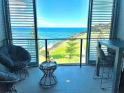 Luxury Couples Beachfront Escape - Newcastle Beach - Full Apartment