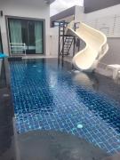 villa green pattaya famili and love room private and luxury
