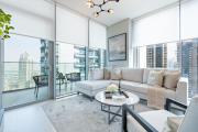 High-Floor Seaview 2BR with Dubai Water Canal Panorama, Steps from Metro and Marina Beach, LIV Marina, Dubai Marina by Deluxe Holiday Homes