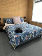 LBarza Self Contained 1BR close to CBD