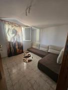 Top Áyios Spirídhon