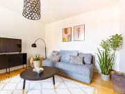 Sanders Shield 2 - 3 bedroom apartment with balcony